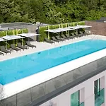 Hilton 4*