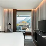 Hilton 4*