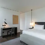 Hilton Como