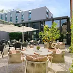 科莫湖希尔顿酒店 4* 科莫
