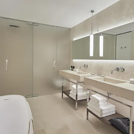 Hilton 4*