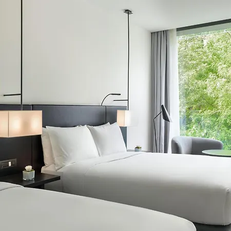 Hilton Como