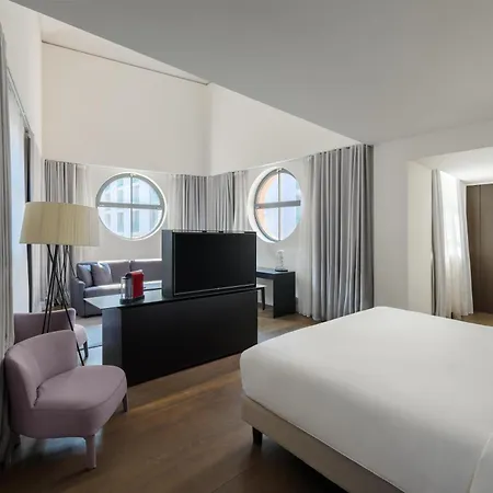 Hilton Como