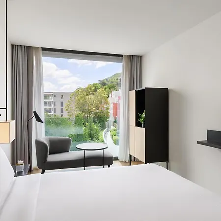 Hotel Hilton Como