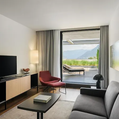 Hilton 4* Como